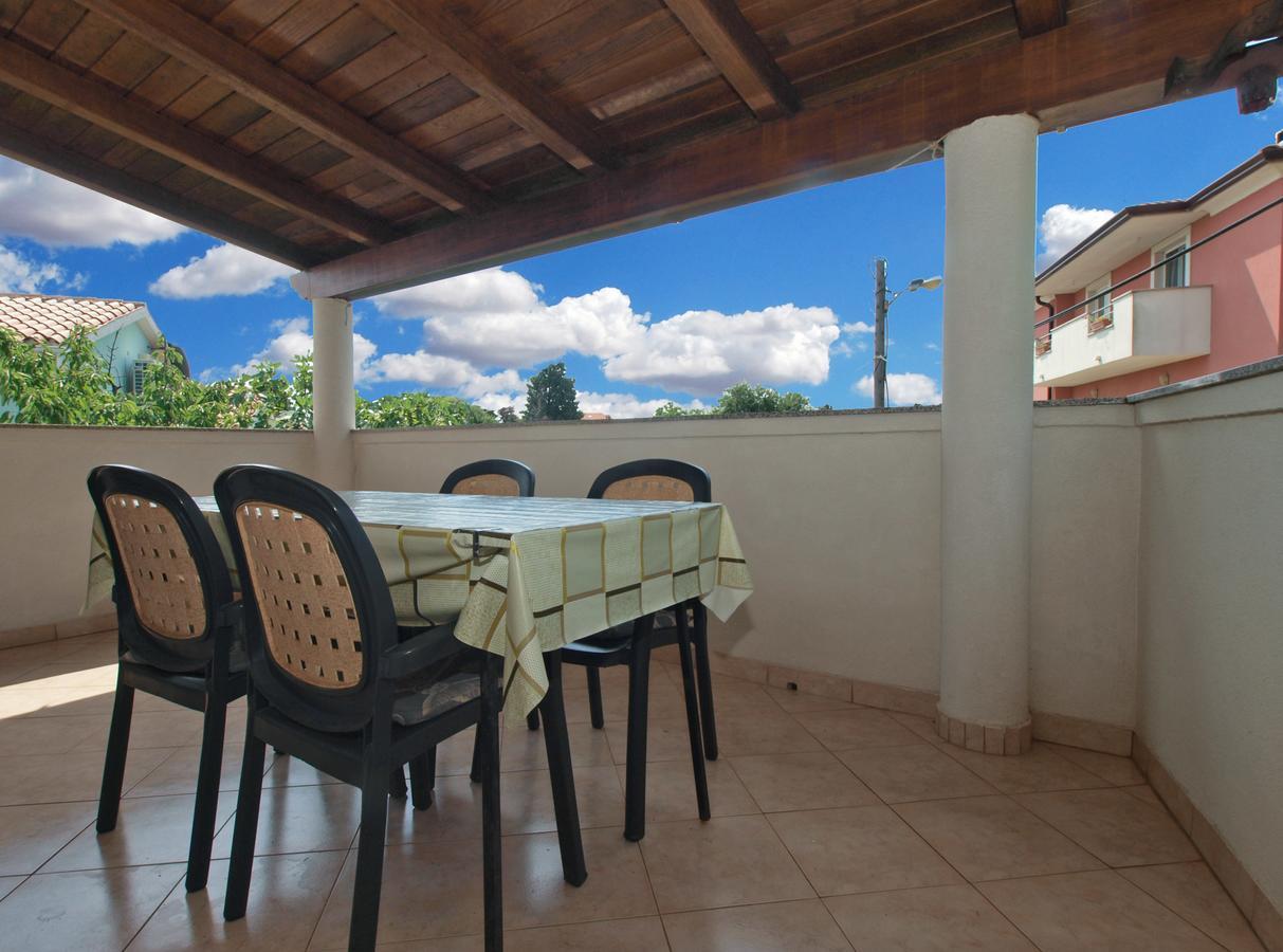 Apartments Luciano 1728 Premantura Exterior foto